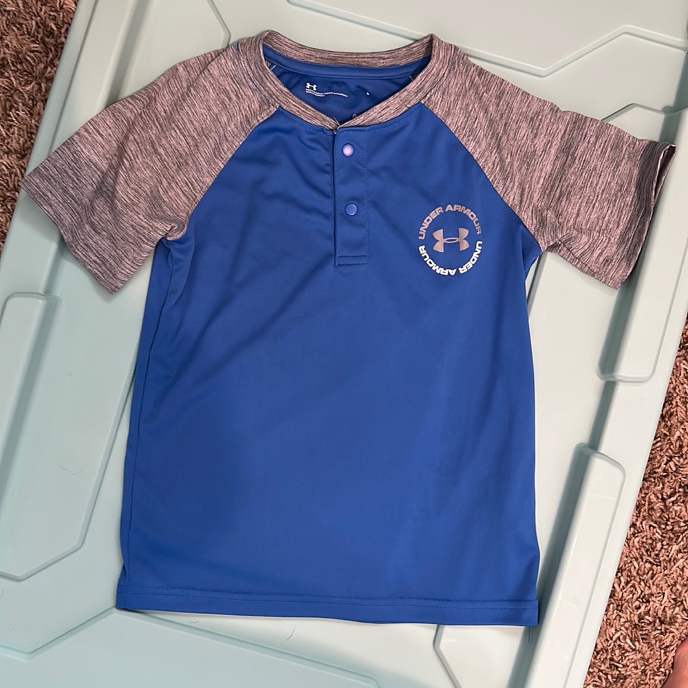 Under Armour tee